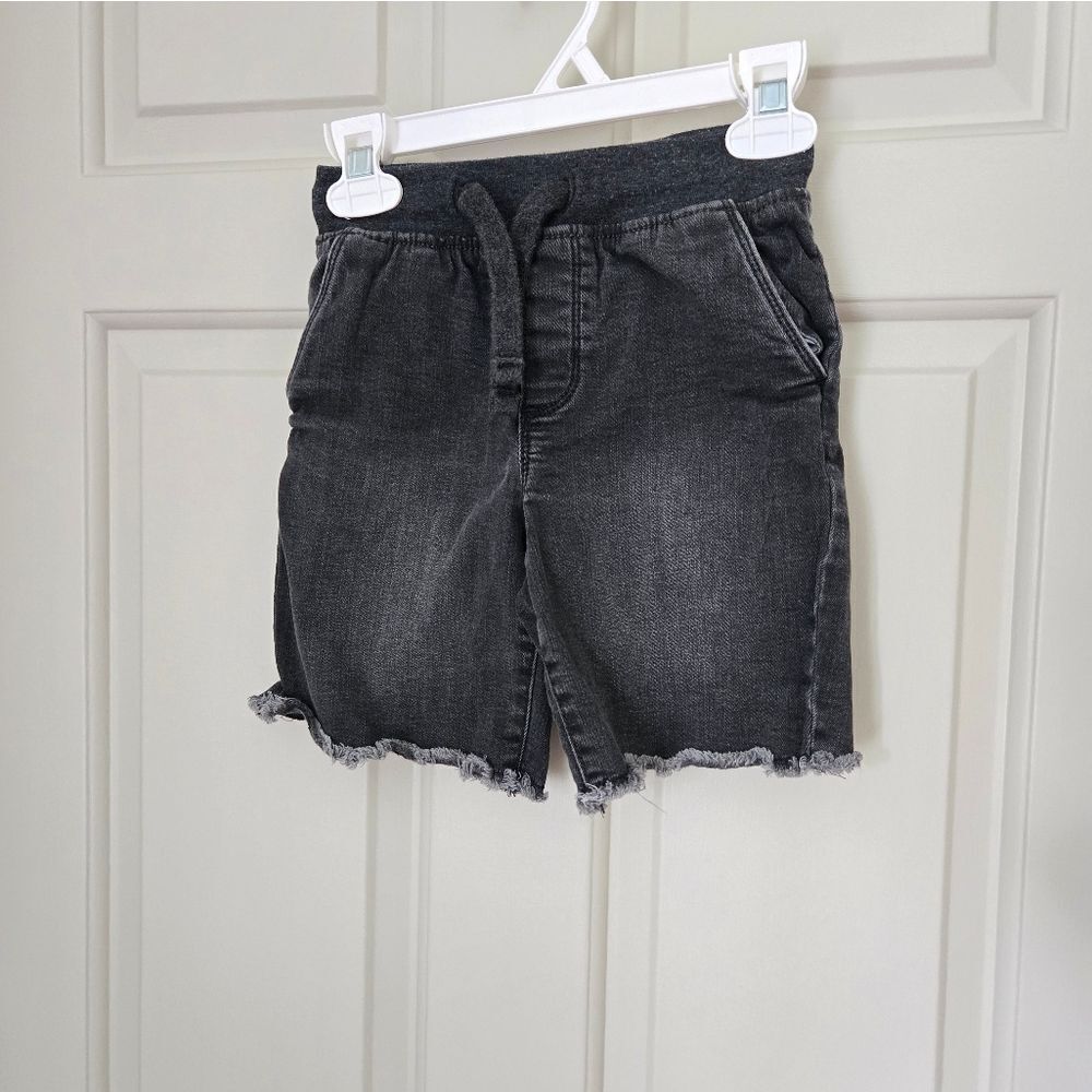 3/$20 Carter's Oshkosh B'gosh shorts size 5